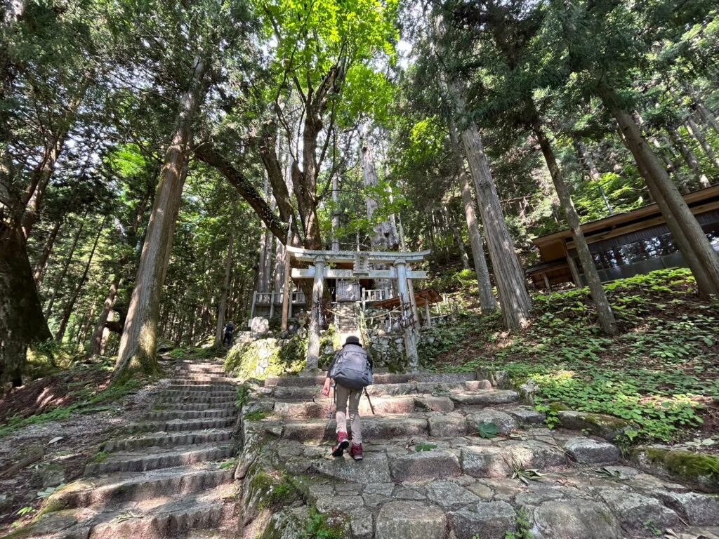 神坂神社