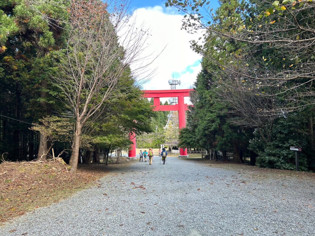 本宮山山頂神社